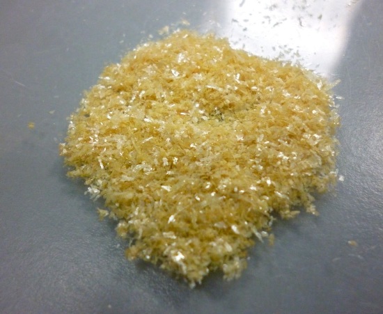 Recrystallized 1,5-bis(4