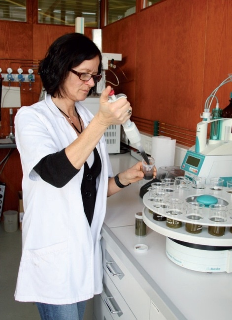 The automated Metrohm VOA/TIC system that is installed at Hohenheim University consists of a 785 DMP Titrino with Exchange Unit and an 814 USB Sample Processor. Ms. Thomalla (in the picture) and Ms. Buschmann are responsible for the titrimetric analysis of the samples from the digester.
