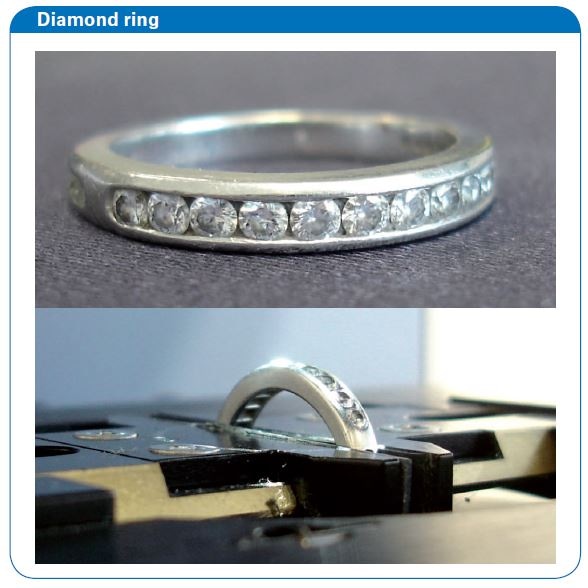 Diamond ring fixed in the sample holder vice