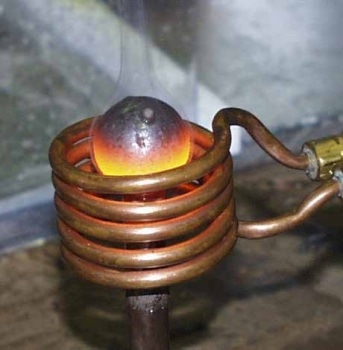 Steel-to-steel brazing of part of a regulator used in the oil industry. 200 kHz at 8 kW for 9 seconds to 732 °C (1350 °F)