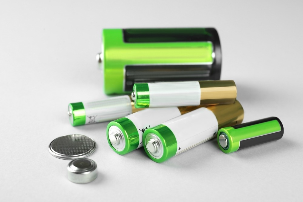 zinc carbon batteries, what are zinc carbon batteries, advantages of zinc carbon batteries, disadvantages of zinc carbon batteries