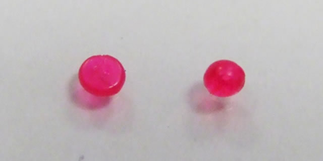 SME in hydrogel. Left: after compression; right: after shape recovery.