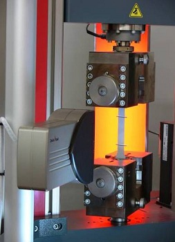 Zwick’s videoXtens noncontact extensometer with the unique flexible illumination system