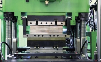 Testing the ASTM Standards of Rubber and Plastics with Presses