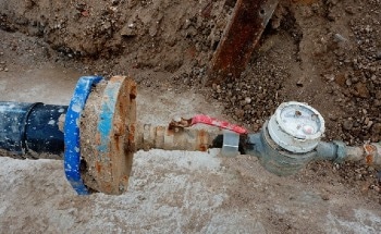 Using Pressure Sensors in Water Distribution Networks to Combat Water Loss