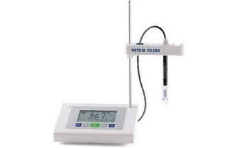 Standard Benchtop pH Meter from METTLER TOLEDO