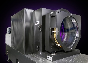 Maintaining Two Independent Metrology Cativites with ZYGO's Large Aperture Systems