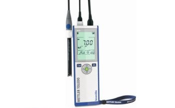 Advanced Portable pH Meter from METTLER TOLEDO