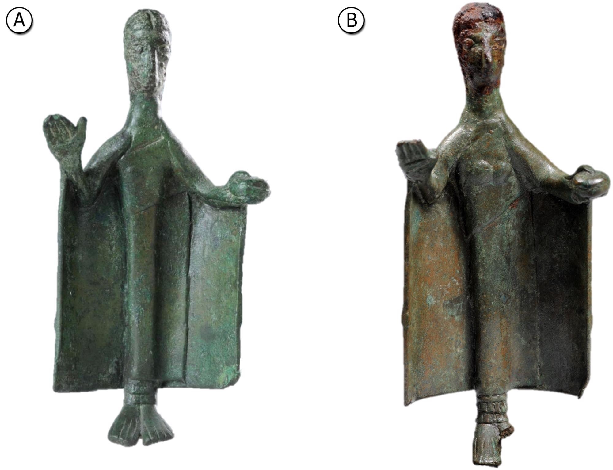 Bronze statuettes: (A) Pigorini Museum (#26065) and (B) Musei Reali Museum (#783).