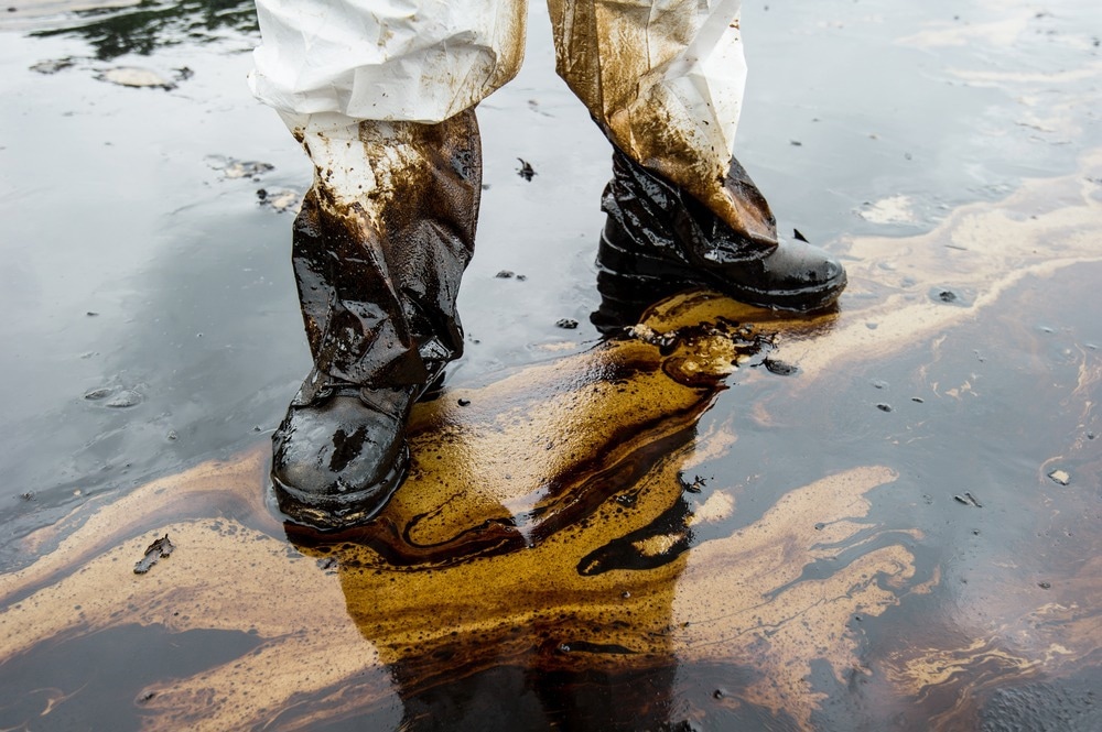 How Do Oil Properties Affect Oil Spill Recovery Efficiency?