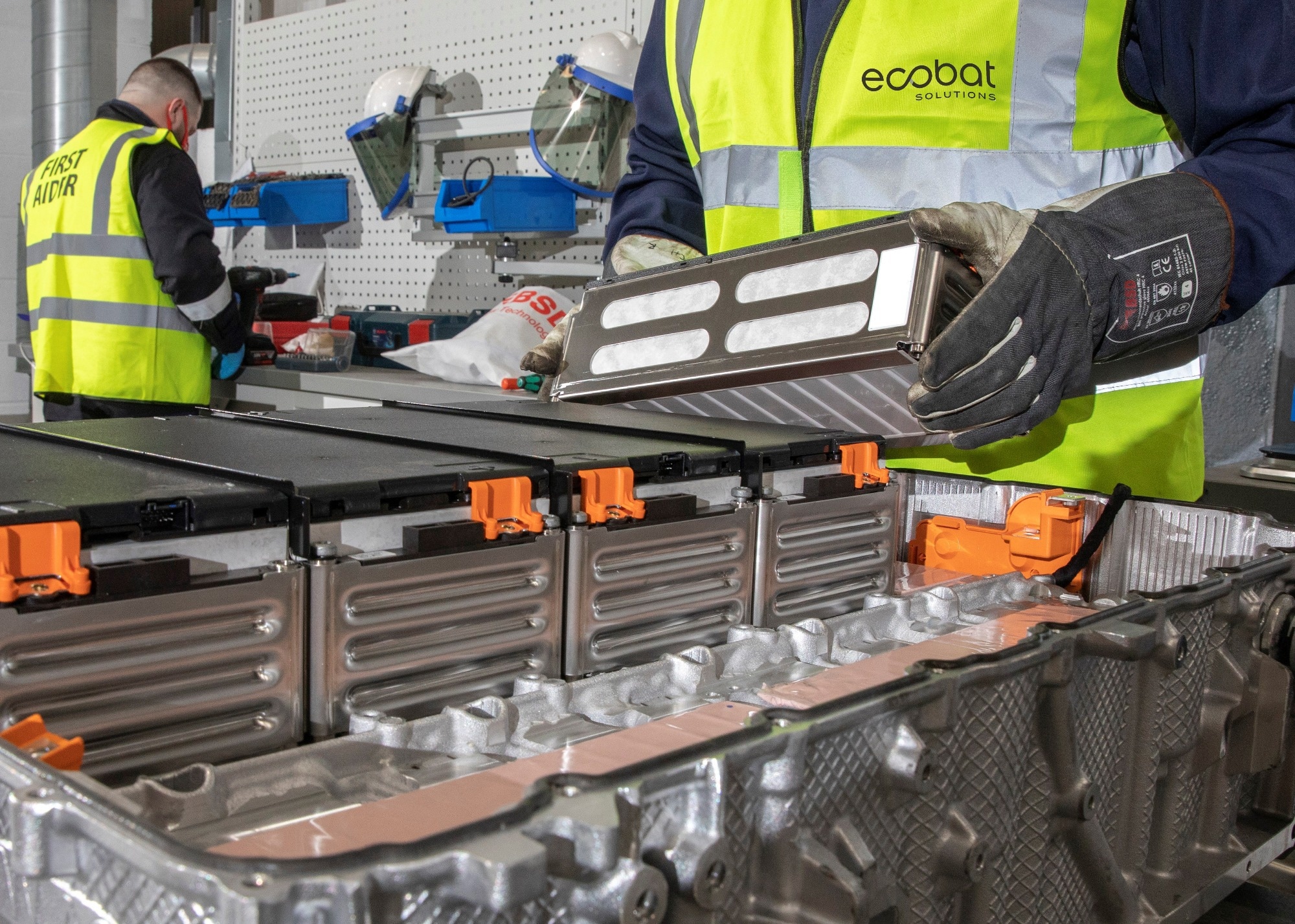 Tevva与Ecobat合作进行第一次电池管理