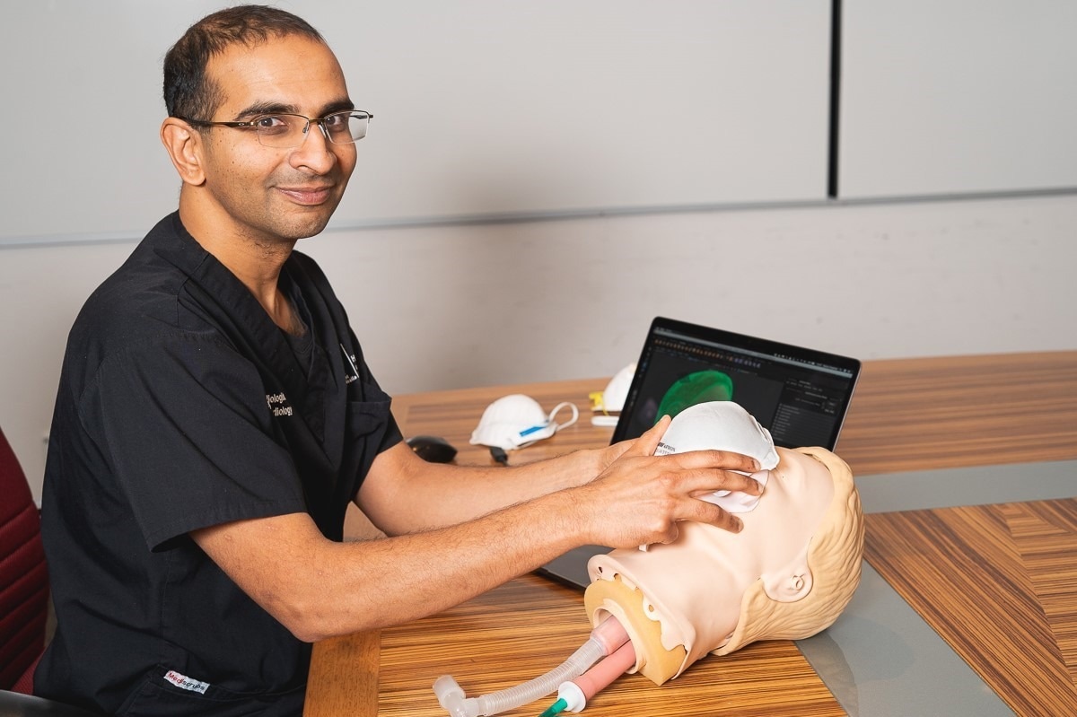 Professor Anand Ganesan working on the 3D facial modeling technology.