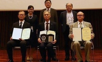 Dr. Adam Gilmore Named Co-Winner of 2022 Japanese Photochemistry Association Technical Award