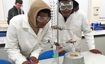 Innovative UK Sixth Form College Breaks Barriers Between Science in Further Education and in Industry