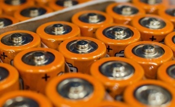 Dry Battery Manufacturing Process Shows Promise for Cleaner, More Durable Batteries