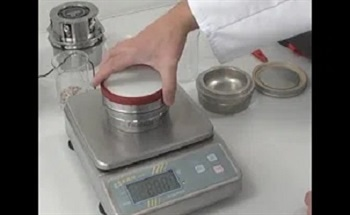 Size-Reduction of Aluminium Oxide and Stone Samples